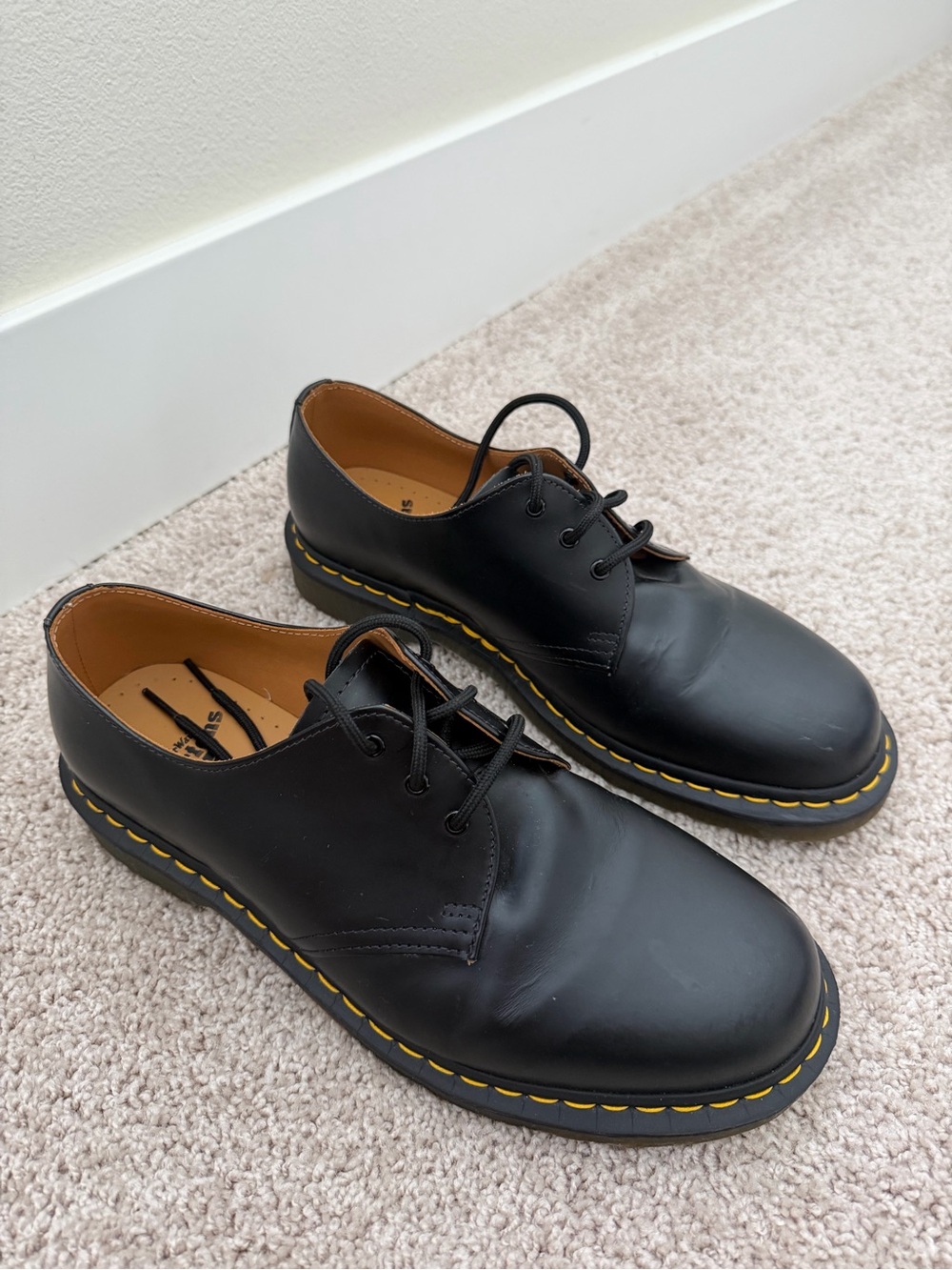 Dr. Marten Oxford Shoe, Size 10 men / 11 women